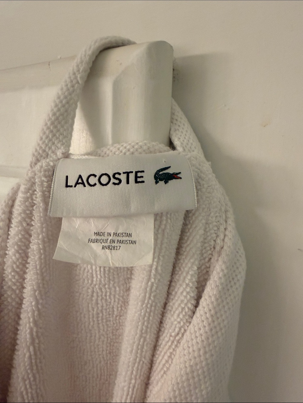 Lacoste White Plush Terry Bathrobe with Crocodile Logo - Picture 3 of 6